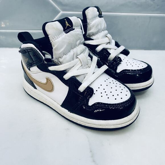 Nike Air Jordan 1 Mid Retro OG Toddler Shoes 8C Black White Gold BQ6933-007 Kids - Picture 1 of 8